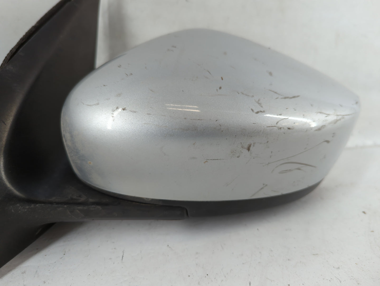 2009-2016 Hyundai Genesis Driver Side View Mirror - Left Door Mirror OEM Used - Oemusedautoparts1.com