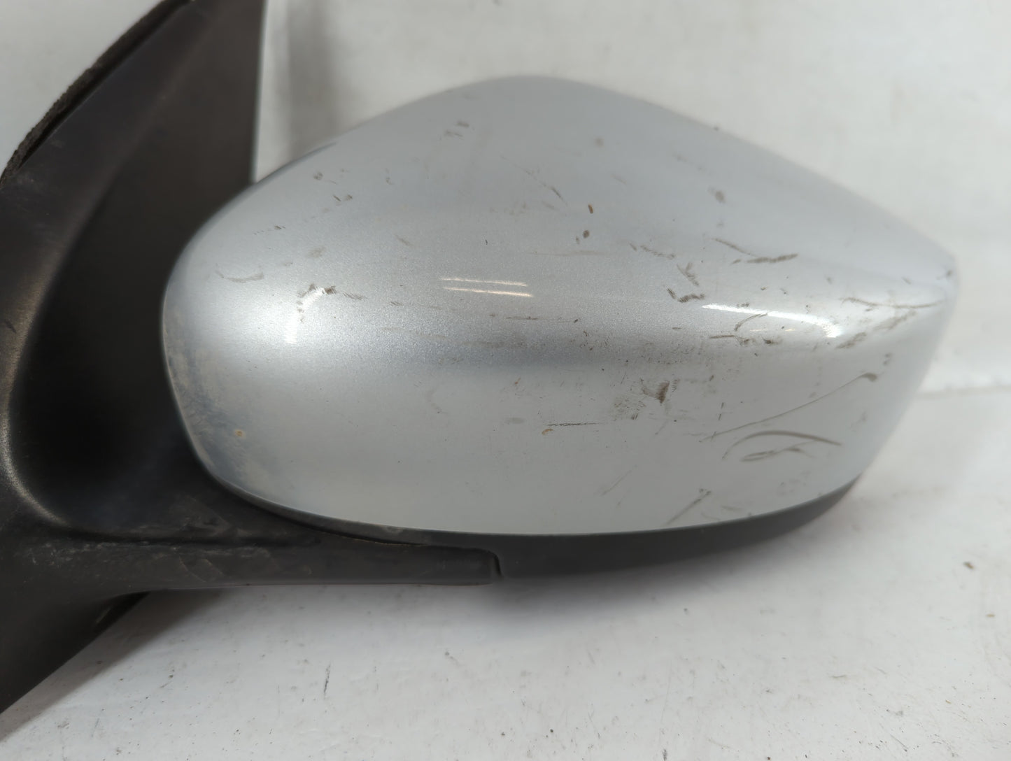 2009-2016 Hyundai Genesis Driver Side View Mirror - Left Door Mirror OEM Used - Oemusedautoparts1.com