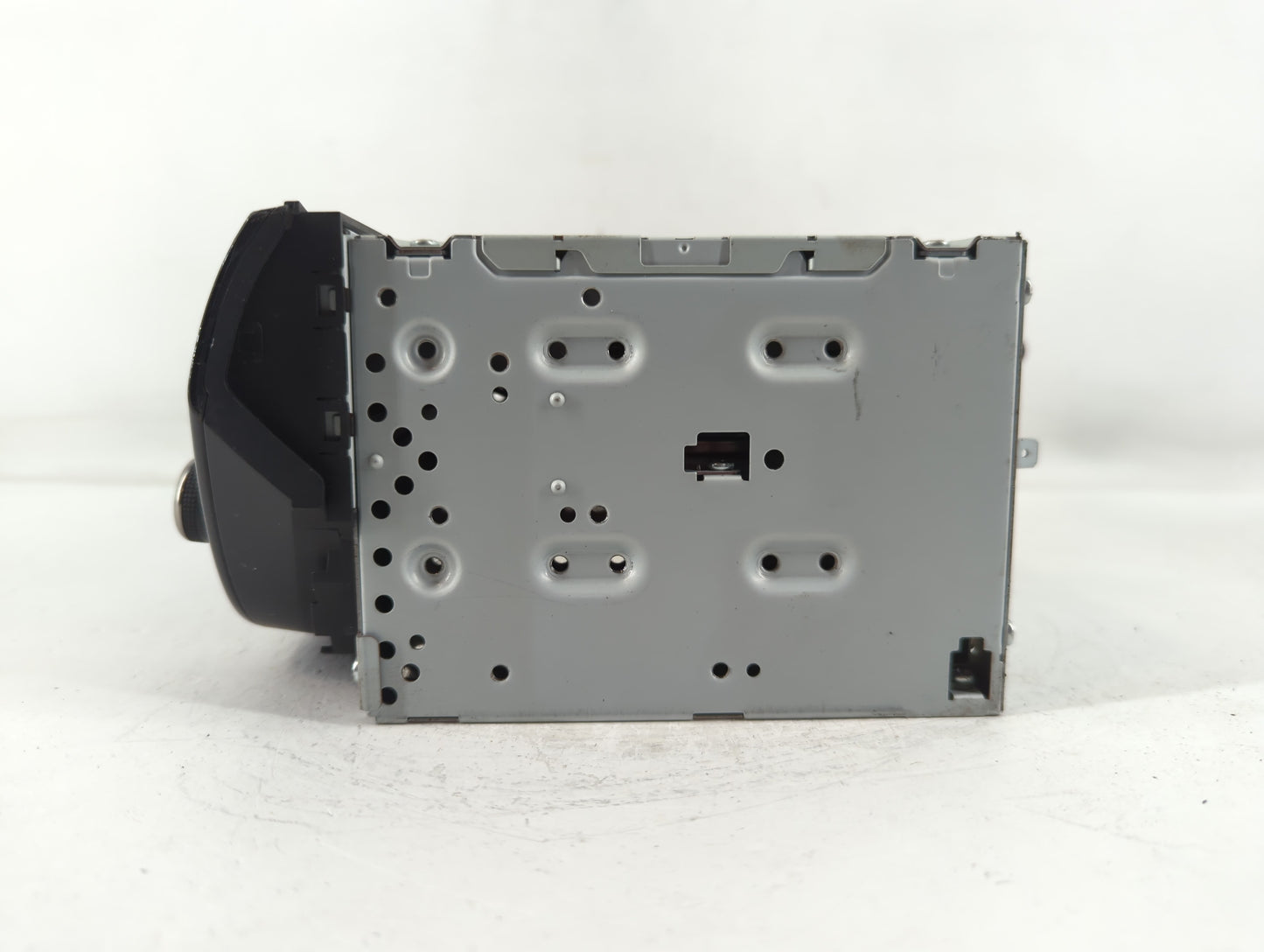 2013-2013 Hyundai Genesis Am Fm Cd Player Radio Receiver - Oemusedautoparts1.com