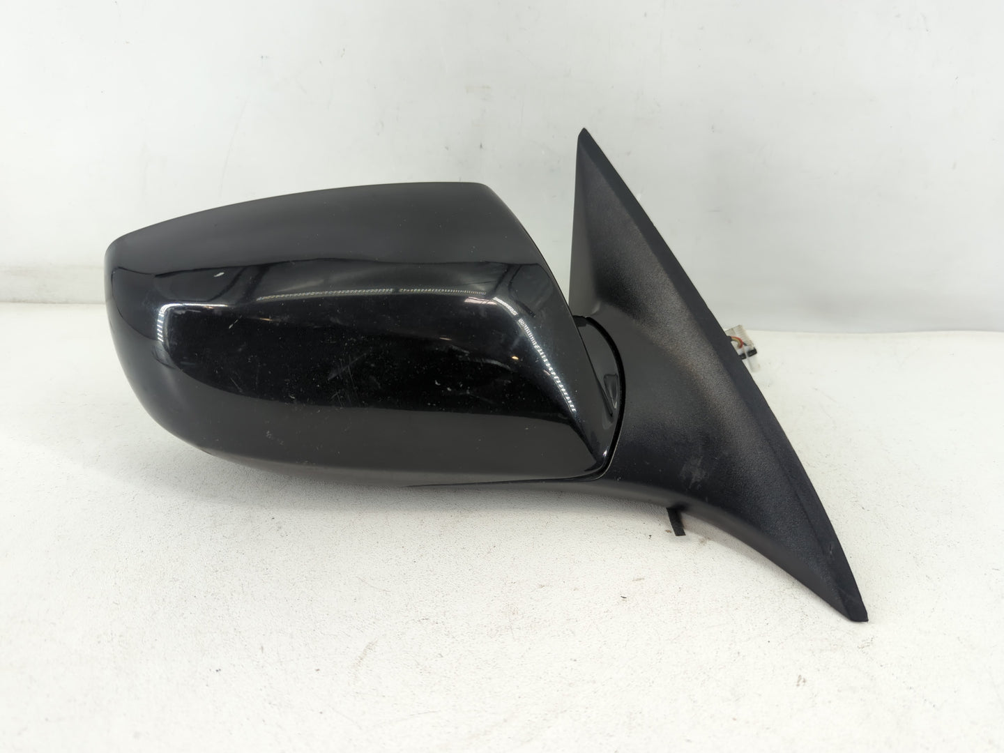 2009-2016 Hyundai Genesis Passenger Side View Mirror - Right Door Mirror OEM Used - Oemusedautoparts1.com