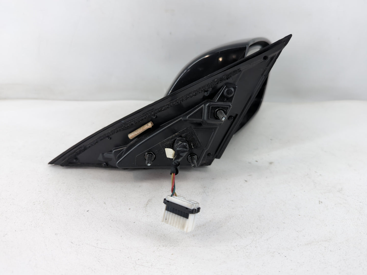 2009-2016 Hyundai Genesis Passenger Side View Mirror - Right Door Mirror OEM Used - Oemusedautoparts1.com