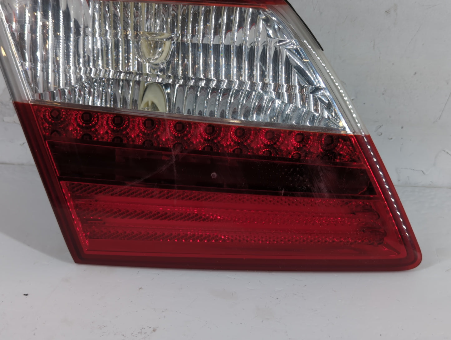 2013-2016 Hyundai Genesis Tail Light Assembly Passenger Right OEM P/N:92403-3M22L Fits Fits 2013 2014 2015 2016 OEM Used Aut