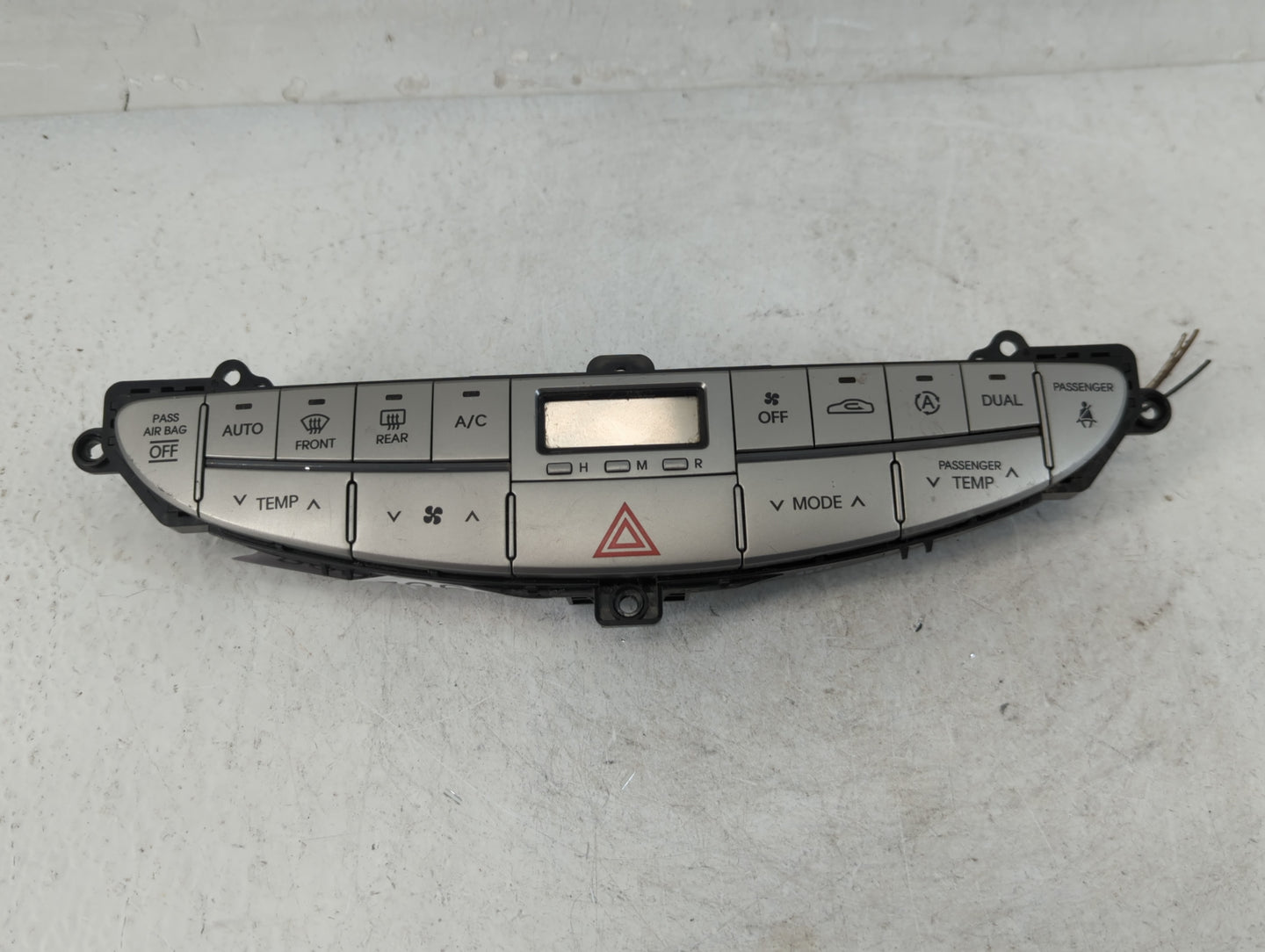 2013-2015 Hyundai Genesis Climate Control Module Temperature AC/Heater Replacement P/N:97250-3M700 Fits Fits 2013 2014 2015 