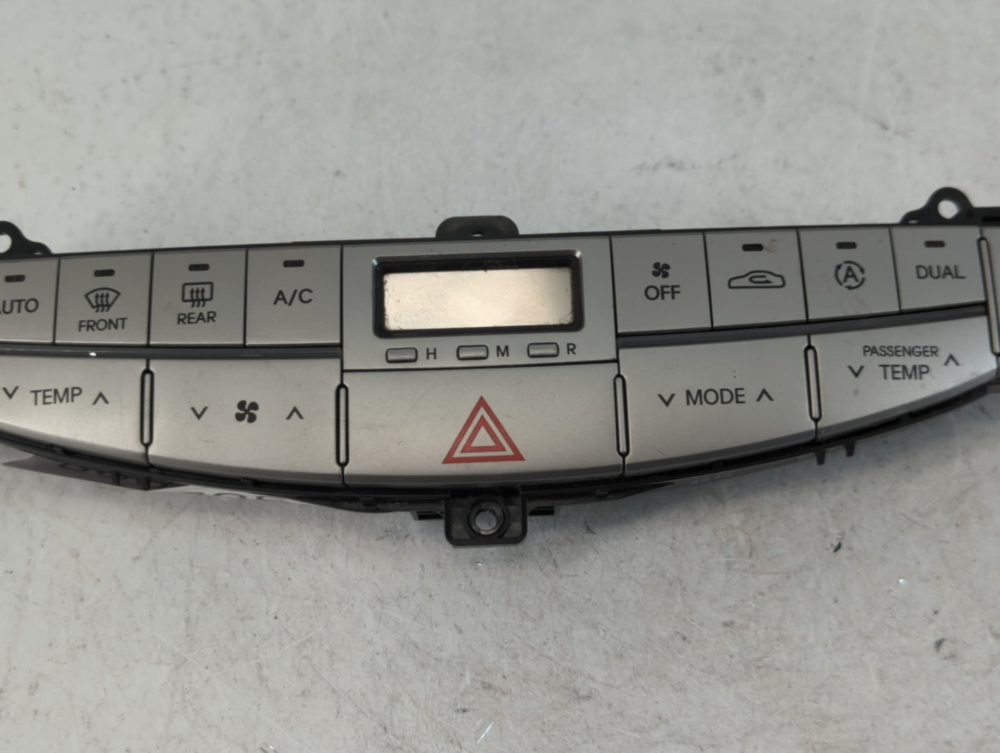2013-2015 Hyundai Genesis Climate Control Module Temperature AC/Heater Replacement P/N:97250-3M700 Fits Fits 2013 2014 2015 