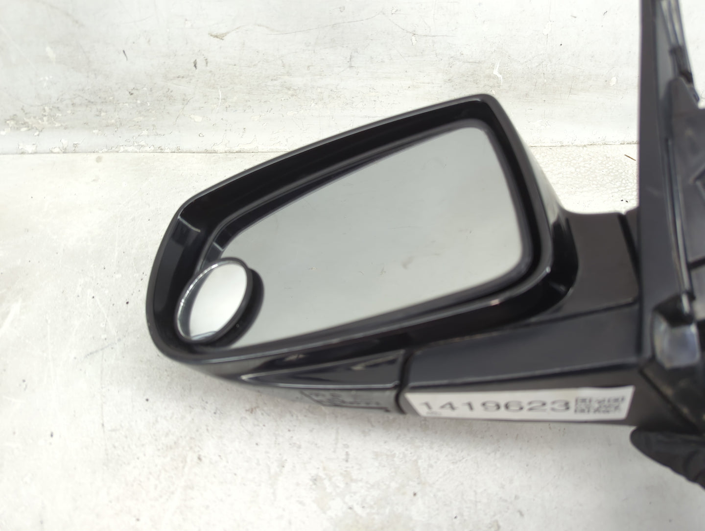 2013 Hyundai Genesis Coupe Driver Side View Mirror - Left Door Mirror OEM Used - Oemusedautoparts1.com