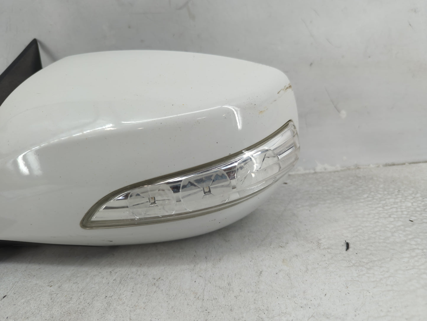 2013 Hyundai Genesis Coupe Driver Side View Mirror - Left Door Mirror OEM Used - Oemusedautoparts1.com