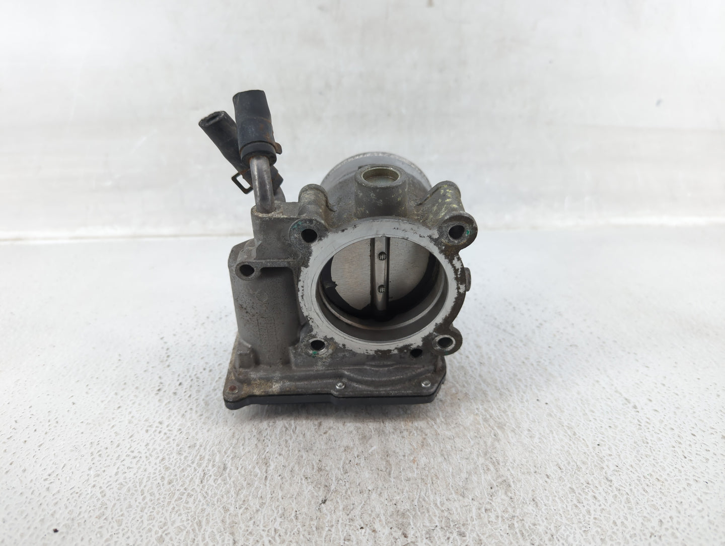 2018-2021 Hyundai Kona Throttle Body P/N:35100-2E400 Fits Fits 2012 2013 2014 2015 2016 2018 2019 2020 2021 OEM Used Auto Pa