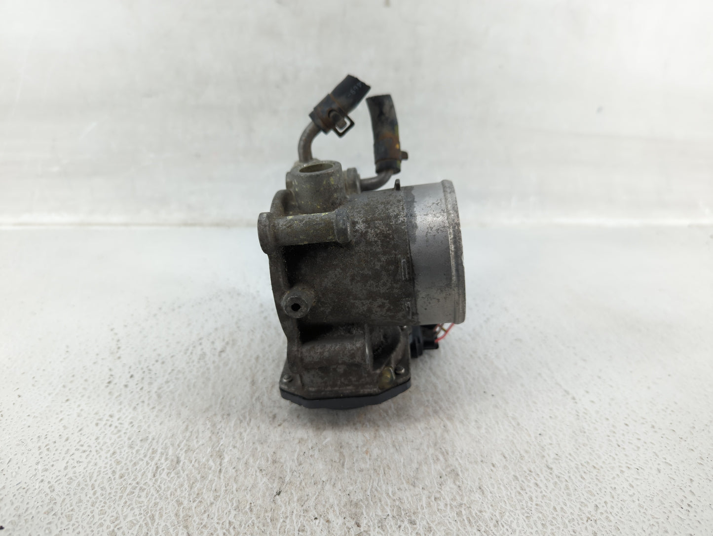 2018-2021 Hyundai Kona Throttle Body P/N:35100-2E400 Fits Fits 2012 2013 2014 2015 2016 2018 2019 2020 2021 OEM Used Auto Pa