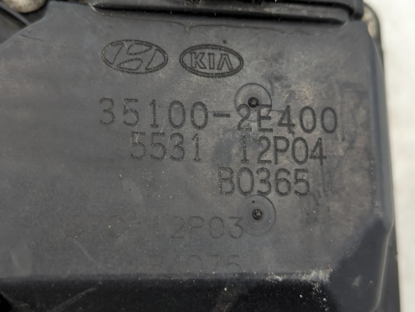 2018-2021 Hyundai Kona Throttle Body P/N:35100-2E400 Fits Fits 2012 2013 2014 2015 2016 2018 2019 2020 2021 OEM Used Auto Pa