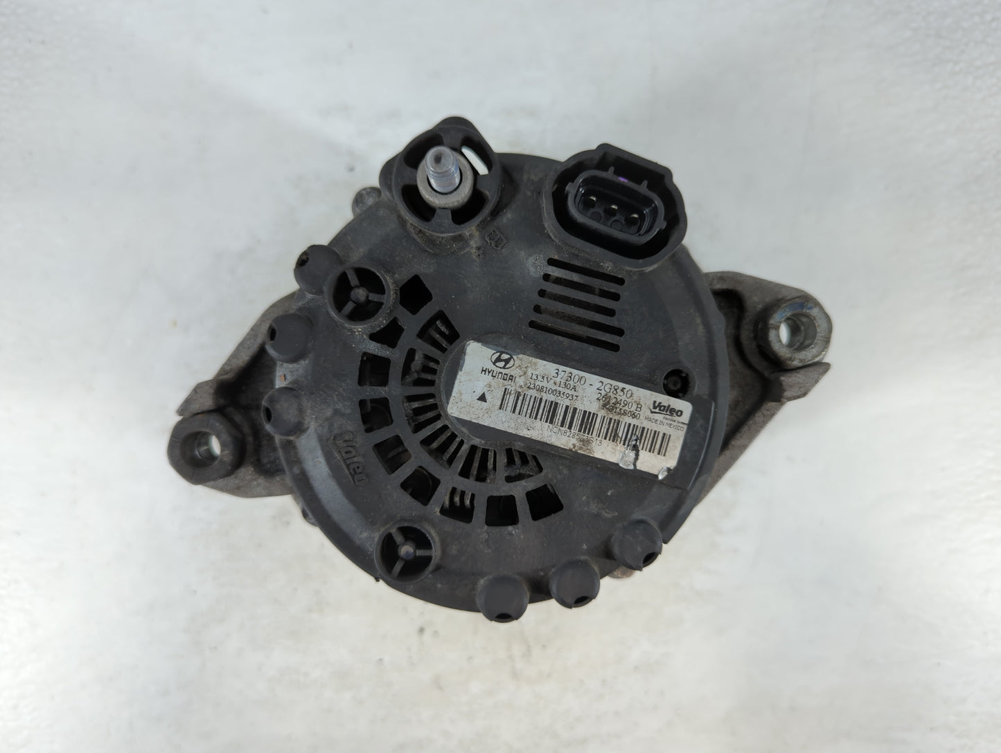 2013 Hyundai Santa Fe Alternator Replacement Generator Charging Assembly Engine OEM P/N:37300-2G850 Fits Fits 2014 2015 OEM 