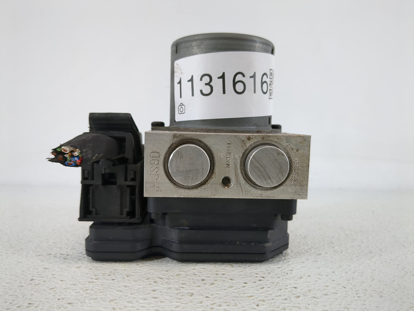 2013-2016 Hyundai Santa Fe ABS Pump Control Module Replacement P/N:58920-B8700 Fits Fits 2013 2014 2015 2016 OEM Used Auto P