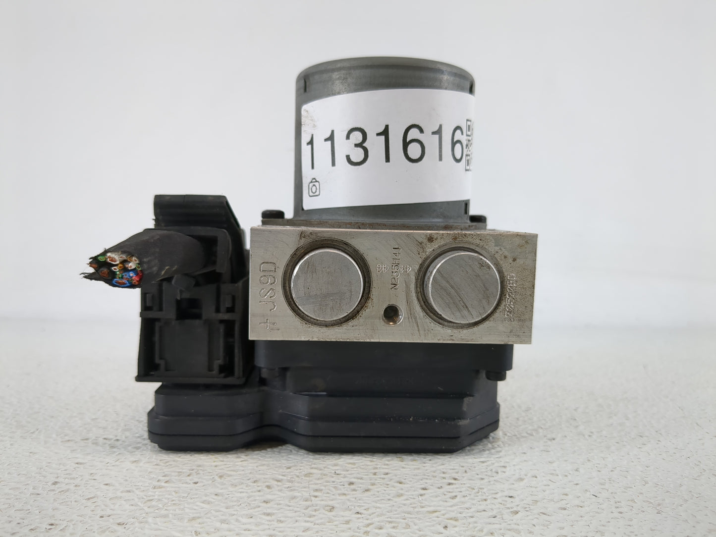 2013-2016 Hyundai Santa Fe ABS Pump Control Module Replacement P/N:58920-B8700 Fits Fits 2013 2014 2015 2016 OEM Used Auto P