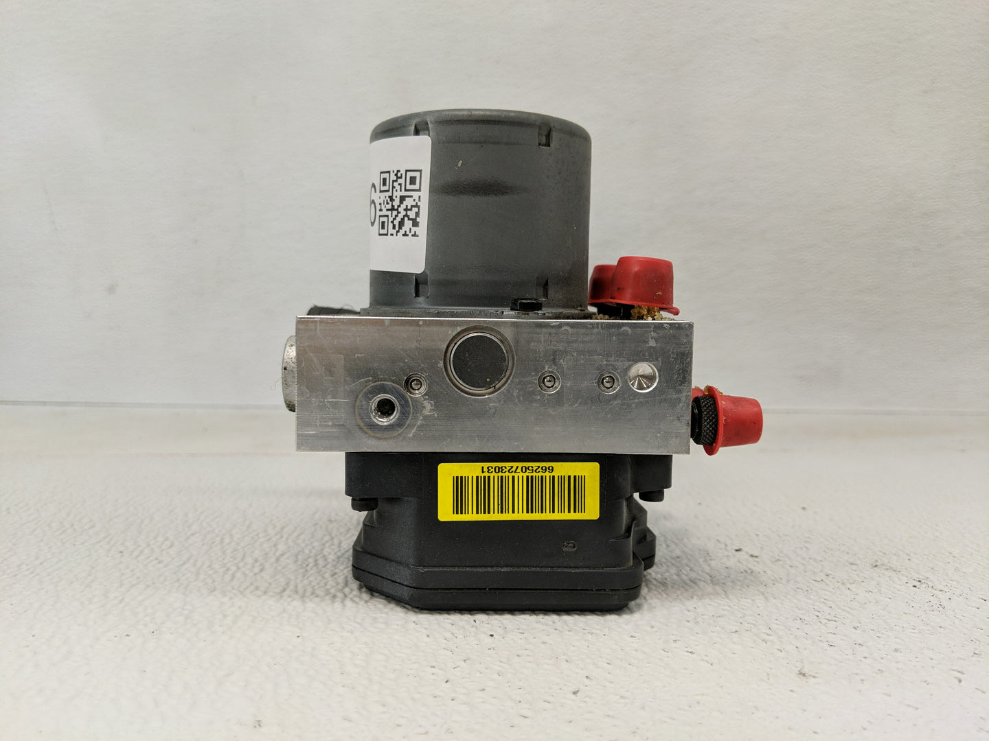 2013-2016 Hyundai Santa Fe ABS Pump Control Module Replacement P/N:58920-B8700 Fits Fits 2013 2014 2015 2016 OEM Used Auto P