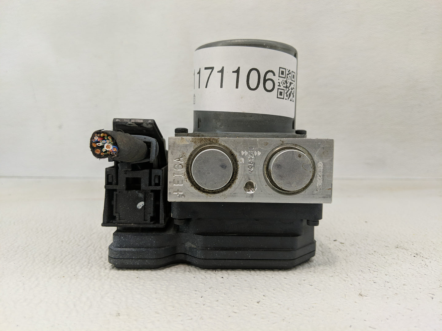 2013-2016 Hyundai Santa Fe ABS Pump Control Module Replacement P/N:58920-B8700 Fits Fits 2013 2014 2015 2016 OEM Used Auto P
