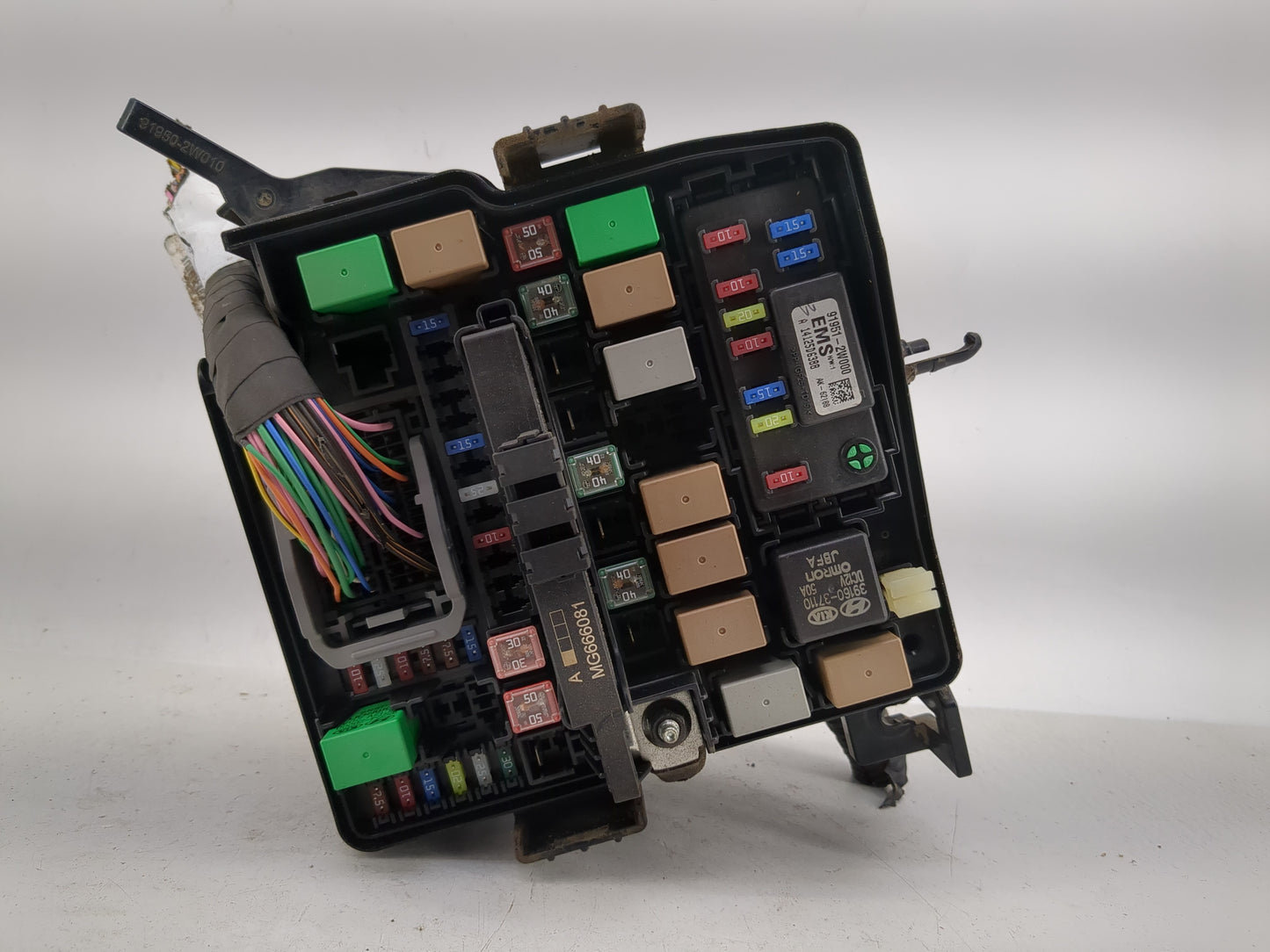 2013 Hyundai Santa Fe Fusebox Fuse Box Panel Relay Module P/N:91951-2W000 Fits OEM Used Auto Parts - Oemusedautoparts1.com