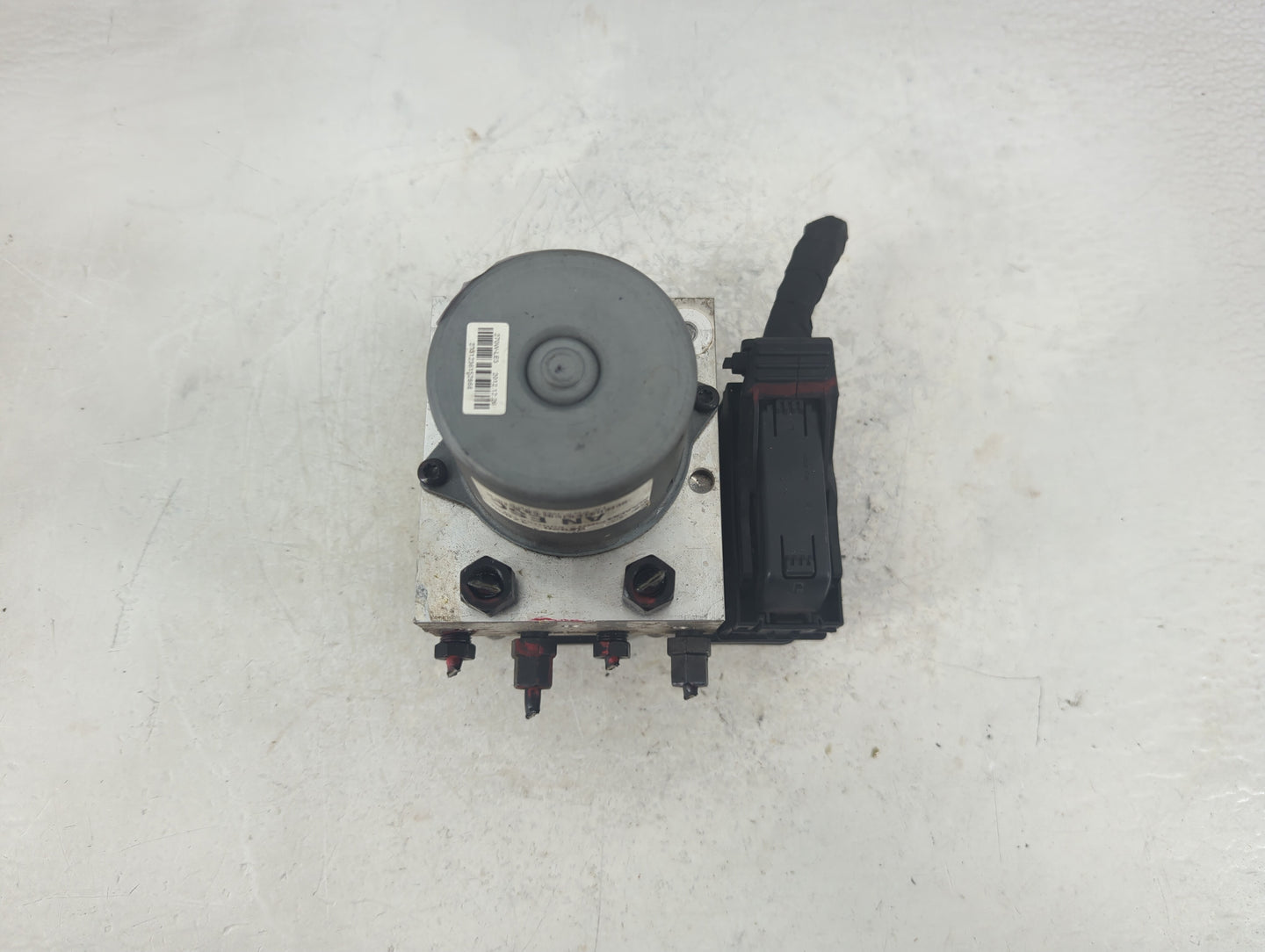 2013 Hyundai Santa Fe ABS Pump Control Module Replacement P/N:58920-4Z000 Fits OEM Used Auto Parts - Oemusedautoparts1.com