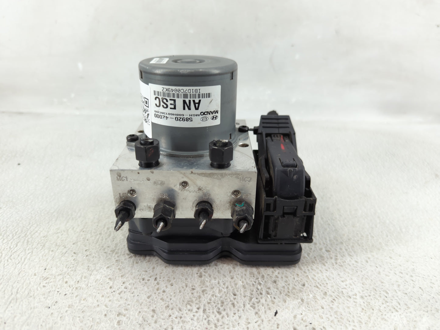 2013 Hyundai Santa Fe ABS Pump Control Module Replacement P/N:58920-4Z000 Fits OEM Used Auto Parts - Oemusedautoparts1.com