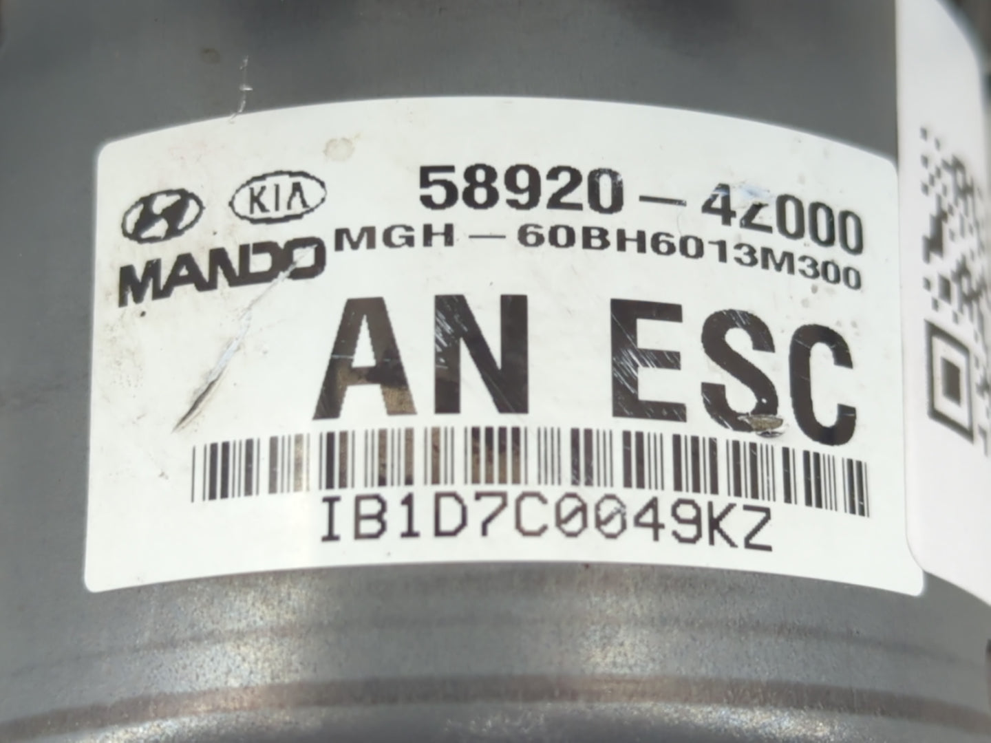 2013 Hyundai Santa Fe ABS Pump Control Module Replacement P/N:58920-4Z000 Fits OEM Used Auto Parts - Oemusedautoparts1.com