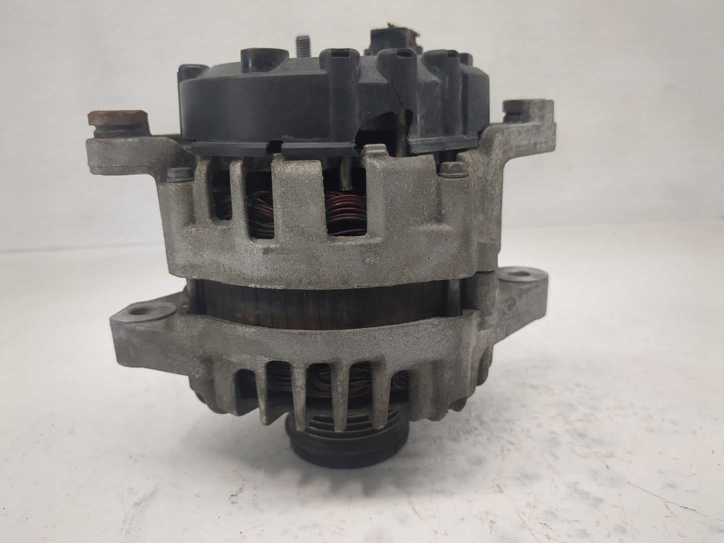 2013 Hyundai Santa Fe Alternator Replacement Generator Charging Assembly Engine OEM P/N:2612490 B 37300-2G850 Fits Fits 2014