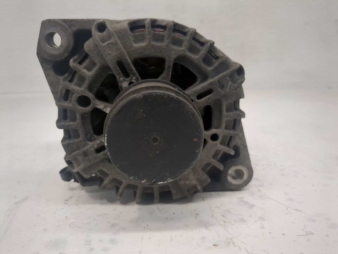 2013 Hyundai Santa Fe Alternator Replacement Generator Charging Assembly Engine OEM P/N:2612490 B 37300-2G850 Fits Fits 2014