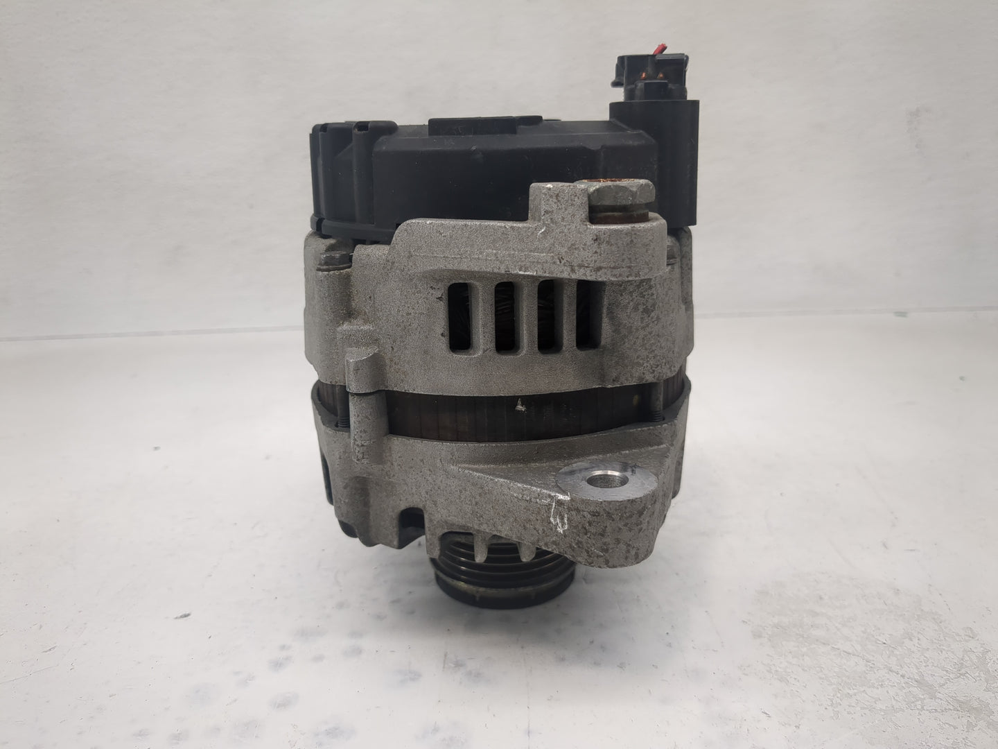 2013 Hyundai Santa Fe Alternator Replacement Generator Charging Assembly Engine OEM P/N:2612490 B 37300-2G850 Fits Fits 2014