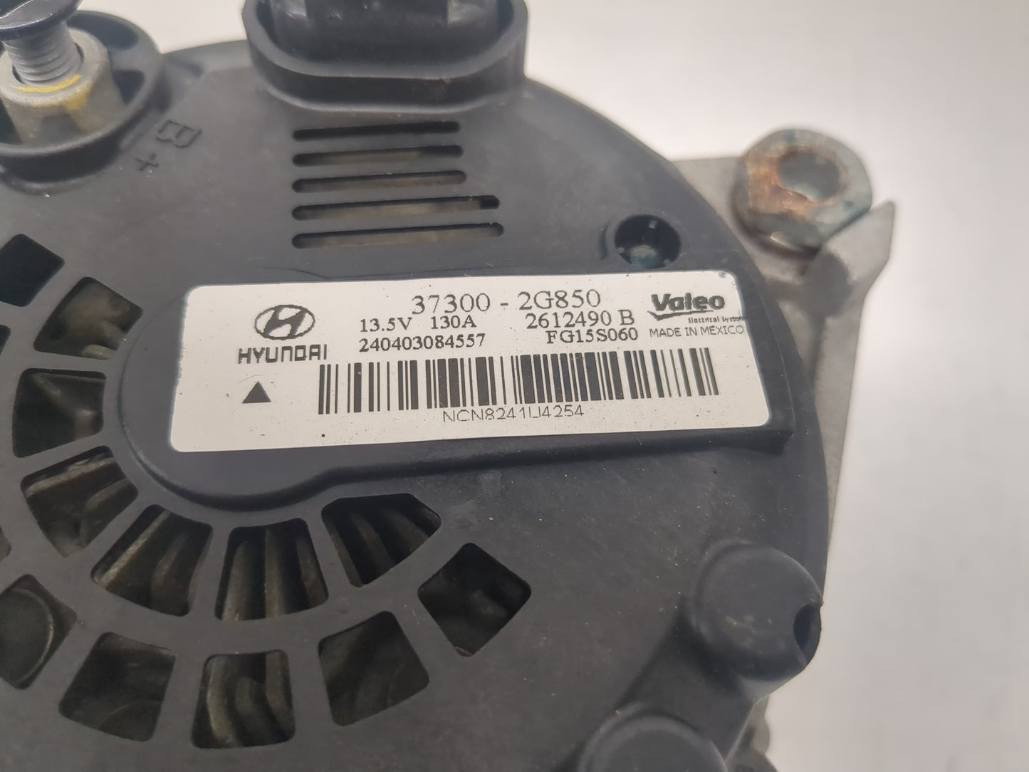 2013 Hyundai Santa Fe Alternator Replacement Generator Charging Assembly Engine OEM P/N:2612490 B 37300-2G850 Fits Fits 2014