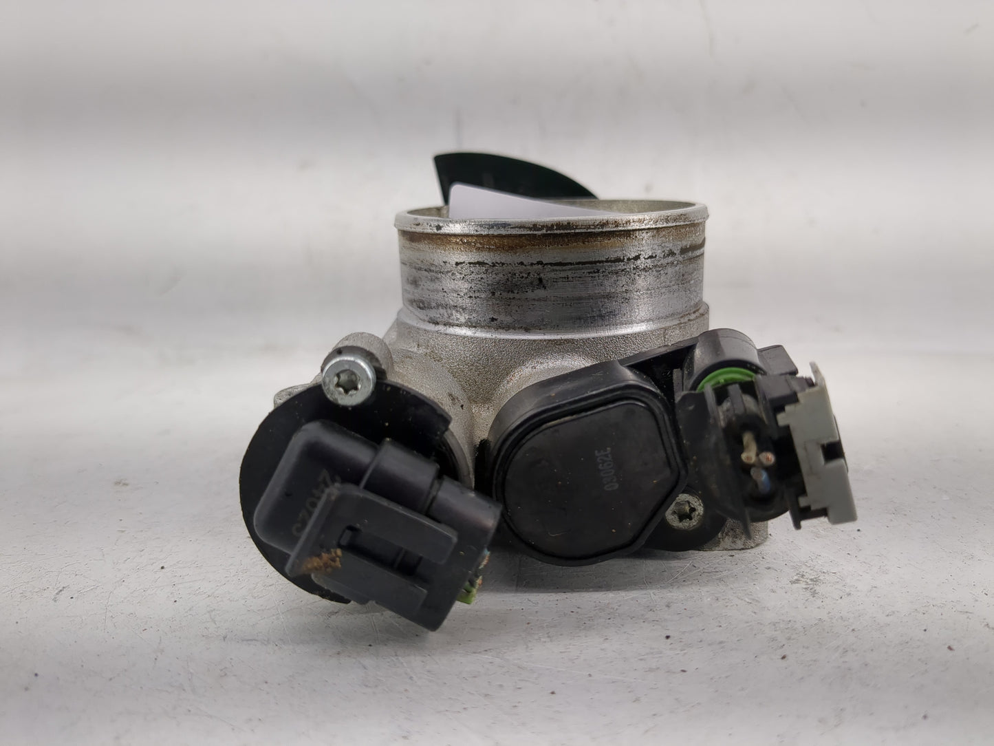 2013 Hyundai Santa Fe Throttle Body Fits Fits 2011 2012 2014 2015 2016 OEM Used Auto Parts - Oemusedautoparts1.com