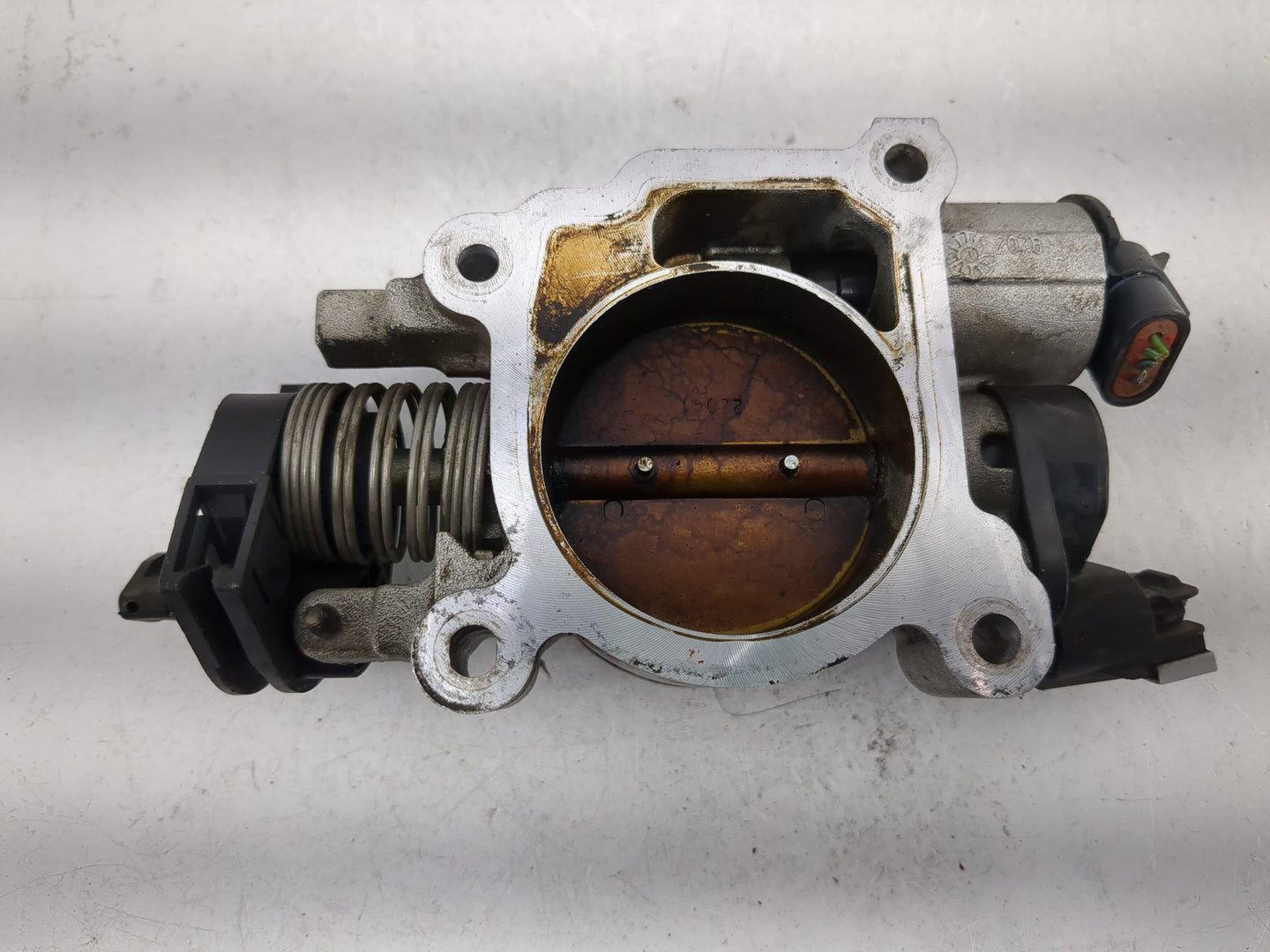 2013 Hyundai Santa Fe Throttle Body Fits Fits 2011 2012 2014 2015 2016 OEM Used Auto Parts - Oemusedautoparts1.com