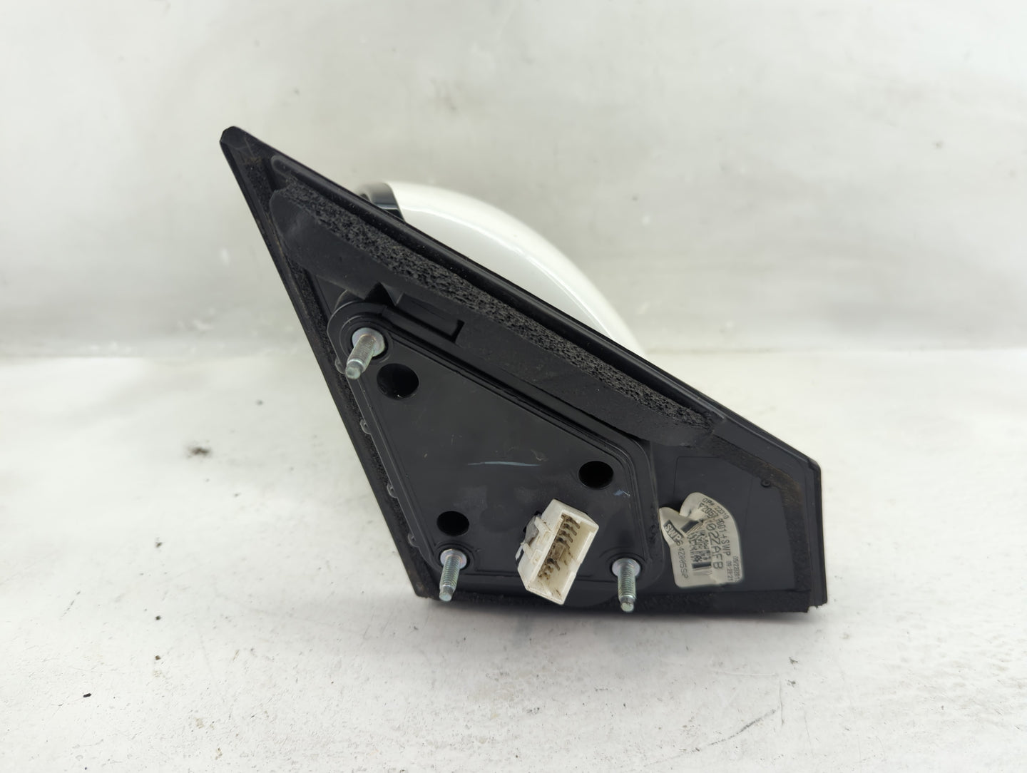 2013-2016 Hyundai Santa Fe Driver Side View Mirror - Left Door Mirror OEM Used - Oemusedautoparts1.com