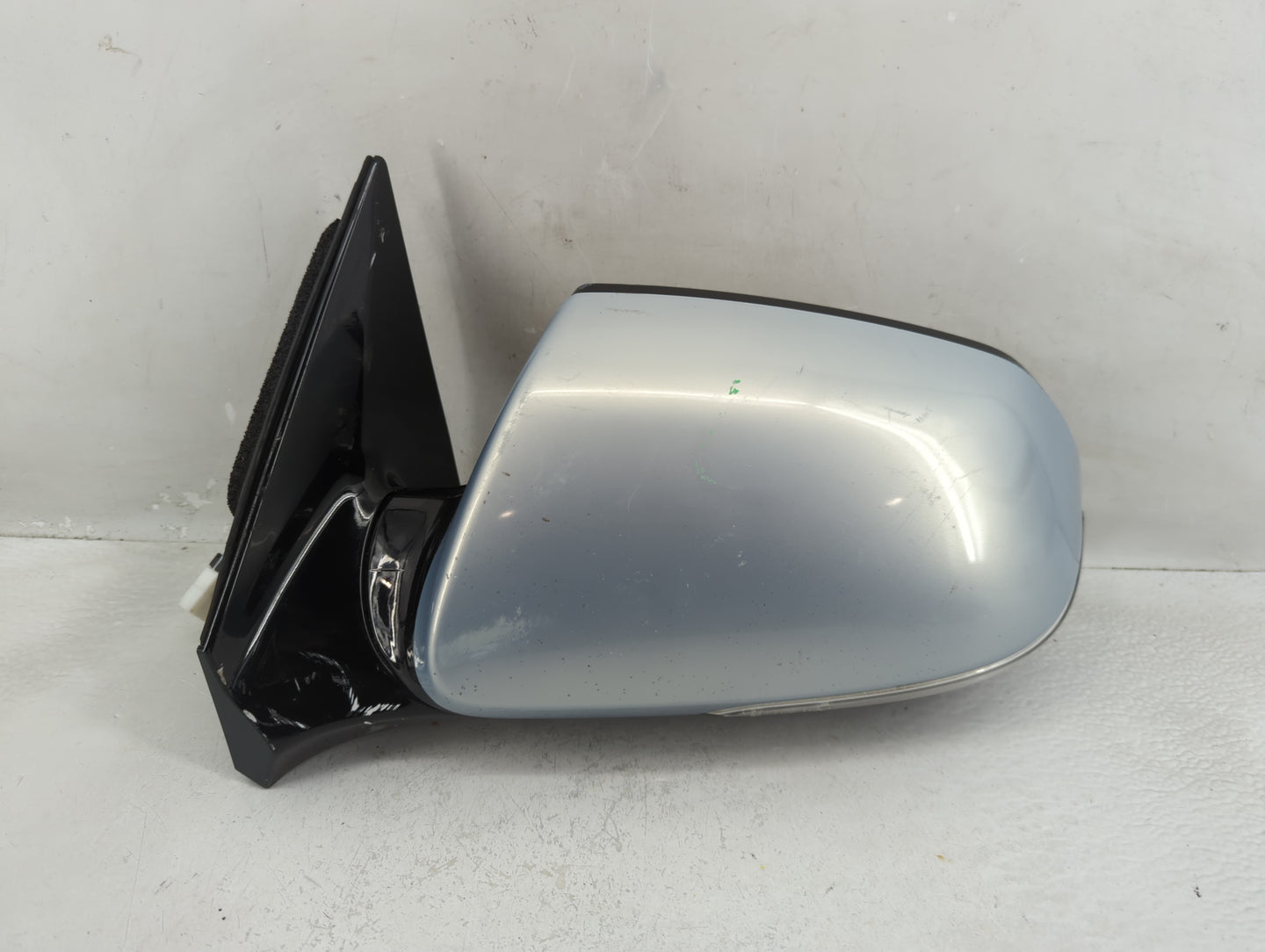 2013-2016 Hyundai Santa Fe Driver Side View Mirror - Left Door Mirror OEM Used - Oemusedautoparts1.com
