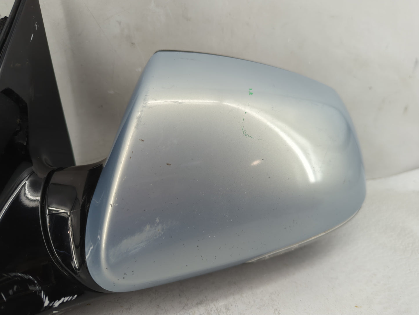2013-2016 Hyundai Santa Fe Driver Side View Mirror - Left Door Mirror OEM Used - Oemusedautoparts1.com