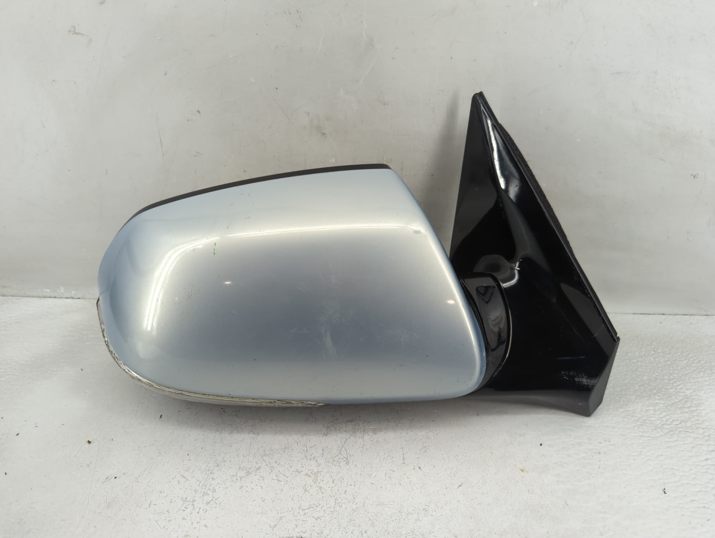 2013-2016 Hyundai Santa Fe Passenger Side View Mirror - Right Door Mirror OEM Used - Oemusedautoparts1.com