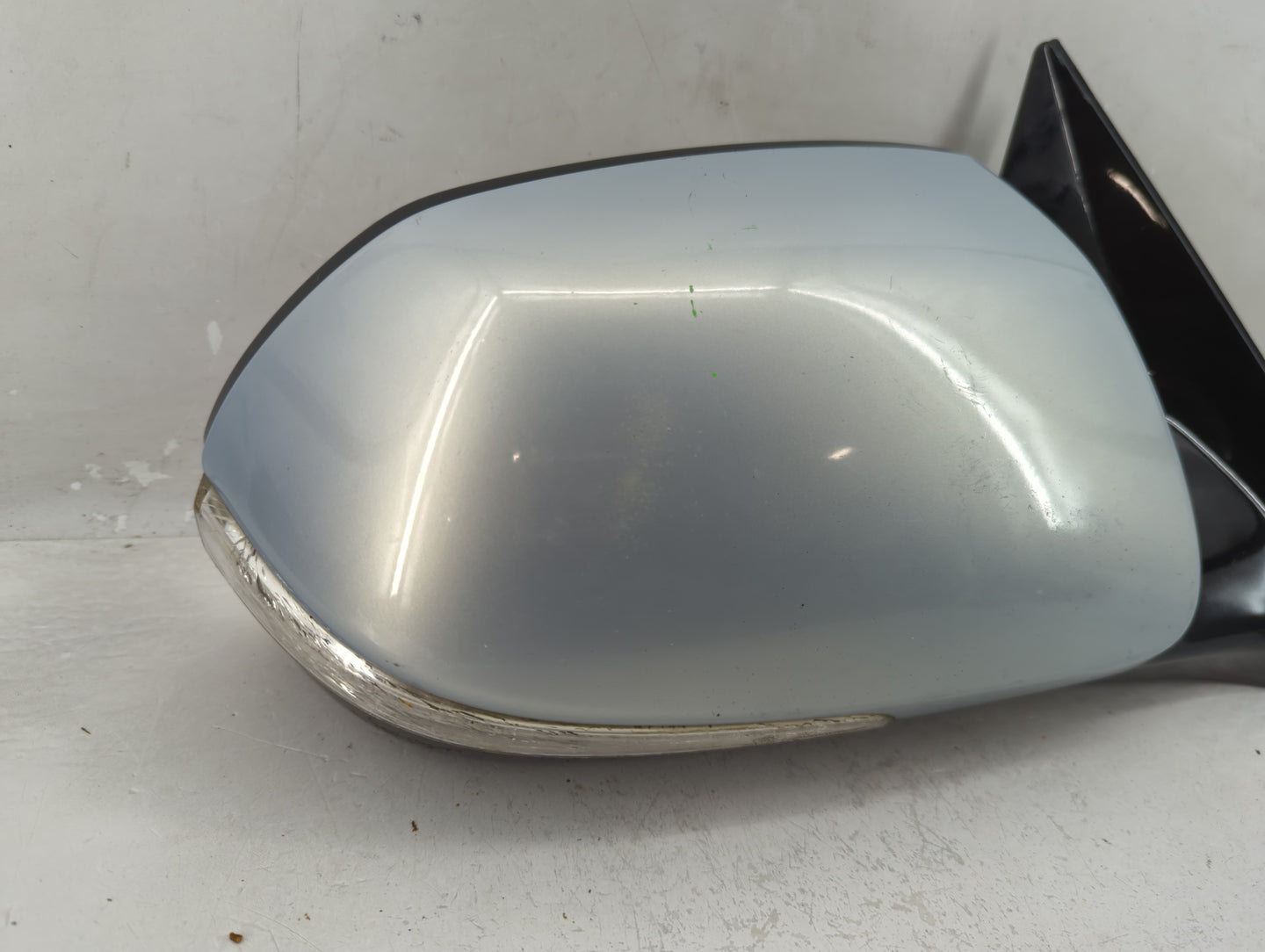 2013-2016 Hyundai Santa Fe Passenger Side View Mirror - Right Door Mirror OEM Used - Oemusedautoparts1.com