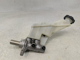 compare product 2013-2019 Hyundai Santa Fe Brake Master Cylinder 1310779