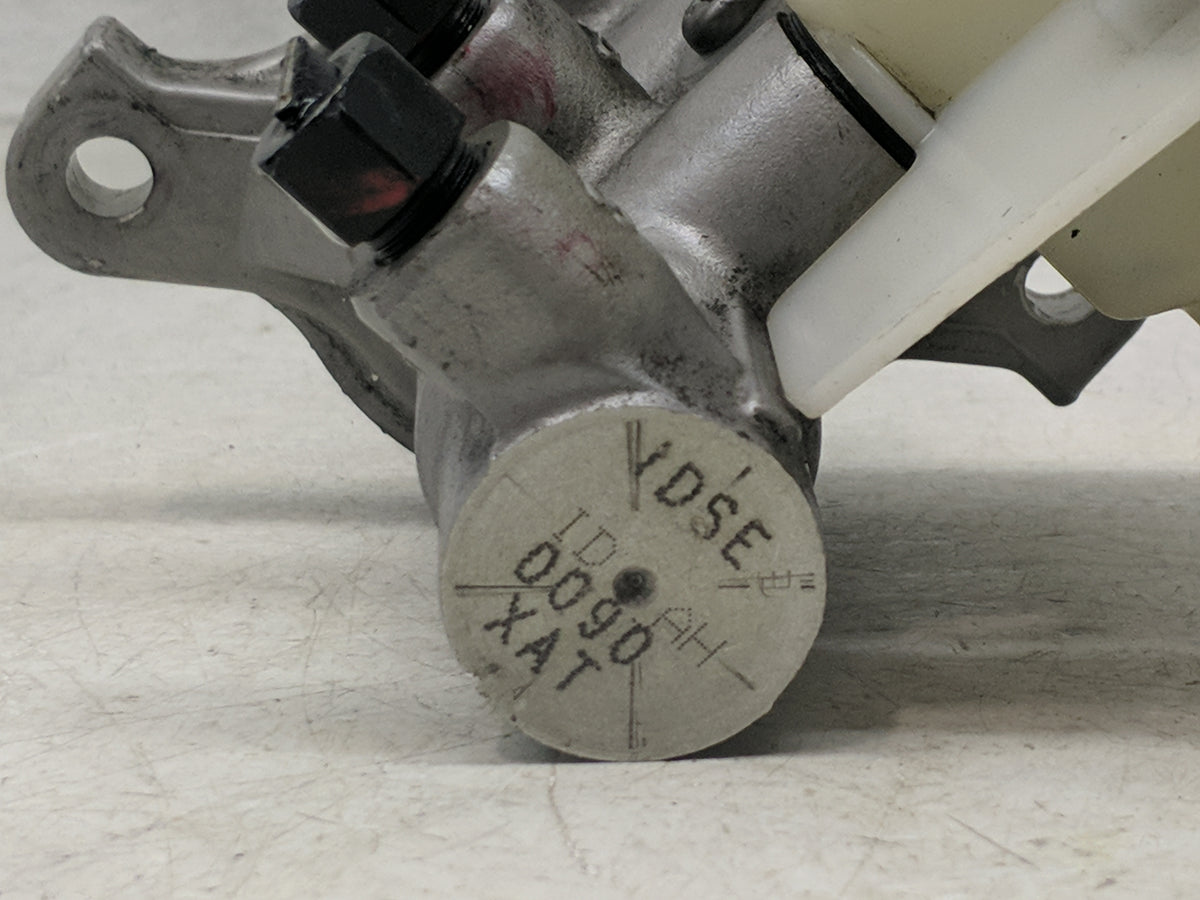 2013-2019 Hyundai Santa Fe Brake Master Cylinder 1310779 - Oemusedautoparts1.com