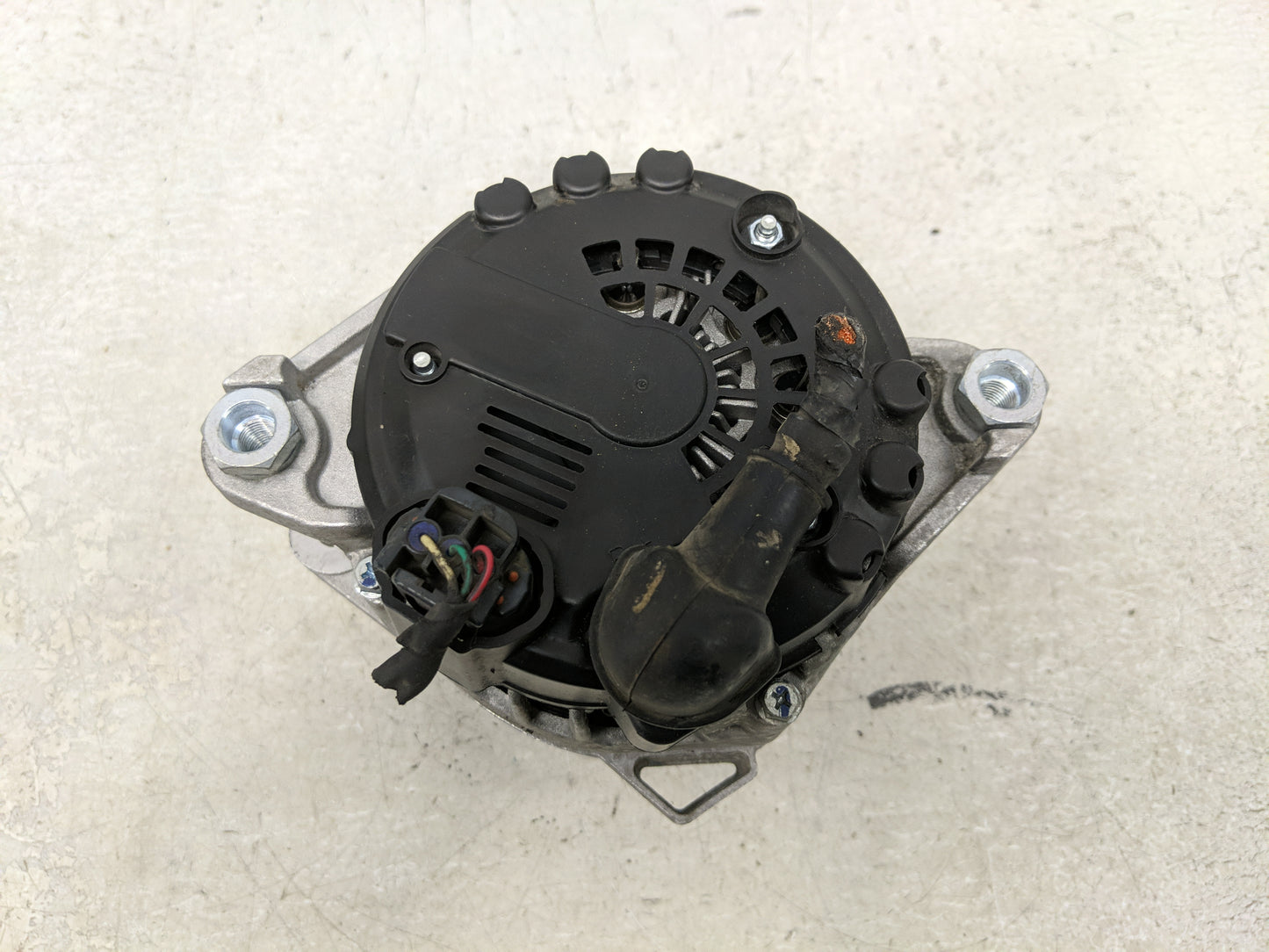 2013 Hyundai Santa Fe Alternator Replacement Generator Charging Assembly Engine OEM P/N:37300-2G800 Fits OEM Used Auto Parts