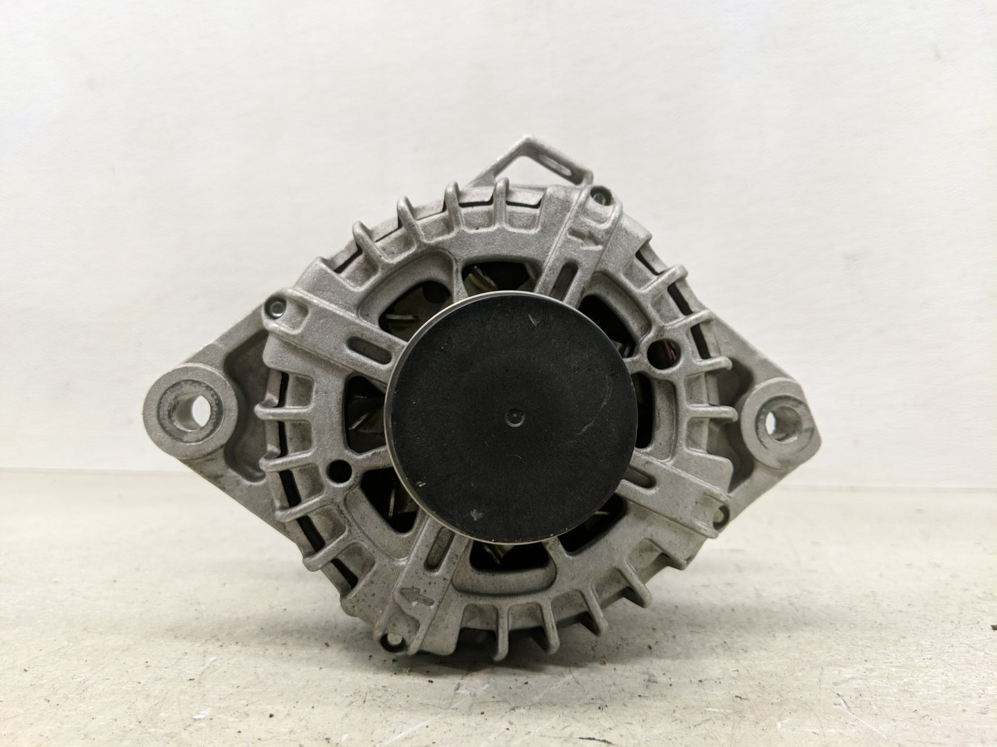 2013 Hyundai Santa Fe Alternator Replacement Generator Charging Assembly Engine OEM P/N:37300-2G800 Fits OEM Used Auto Parts