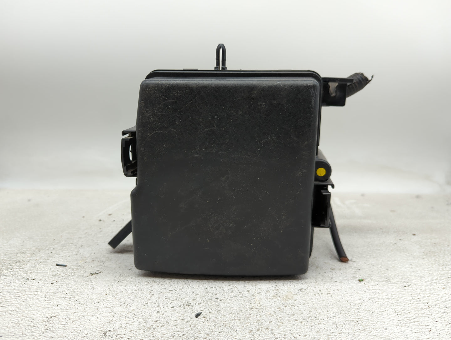 2013 Hyundai Santa Fe Fusebox Fuse Box Panel Relay Module P/N:91951-2W000 Fits OEM Used Auto Parts - Oemusedautoparts1.com
