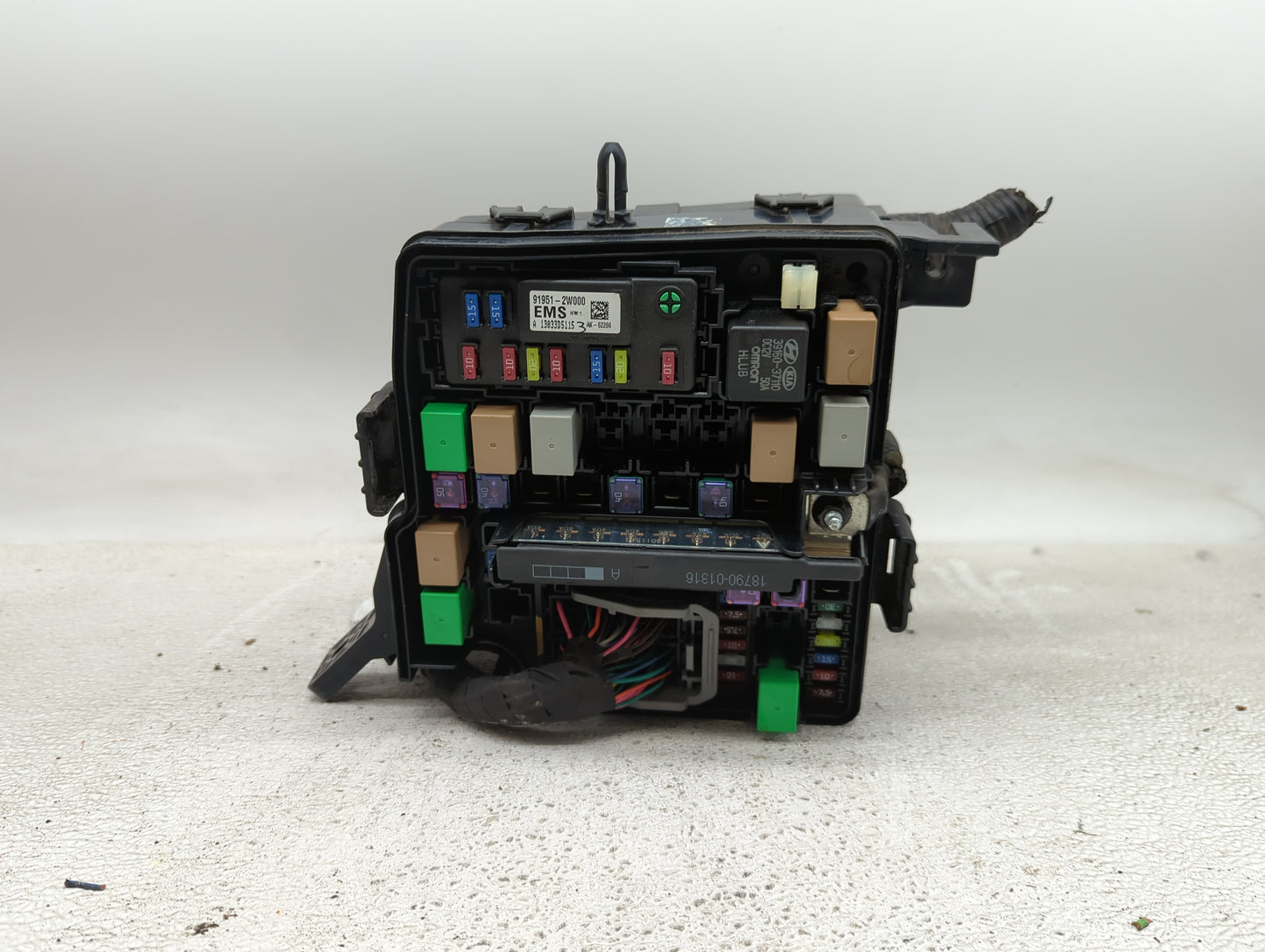 2013 Hyundai Santa Fe Fusebox Fuse Box Panel Relay Module P/N:91951-2W000 Fits OEM Used Auto Parts - Oemusedautoparts1.com