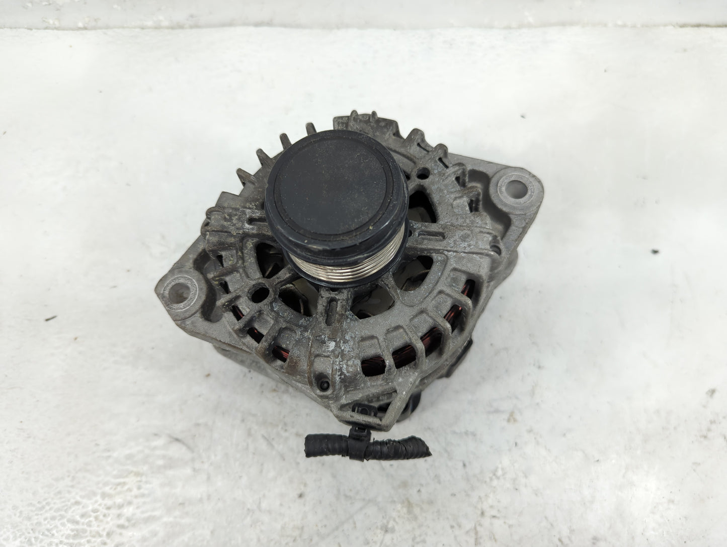 2013 Hyundai Santa Fe Alternator Replacement Generator Charging Assembly Engine OEM P/N:37300-2G800 Fits OEM Used Auto Parts