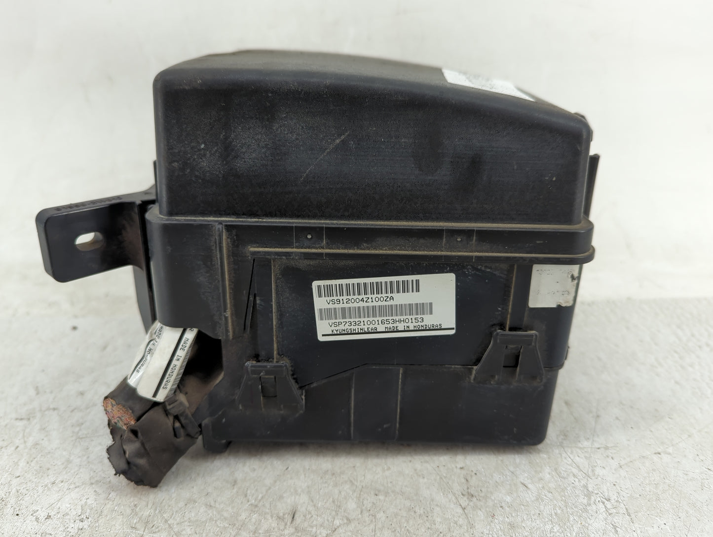 2013 Hyundai Santa Fe Fusebox Fuse Box Panel Relay Module Fits OEM Used Auto Parts - Oemusedautoparts1.com
