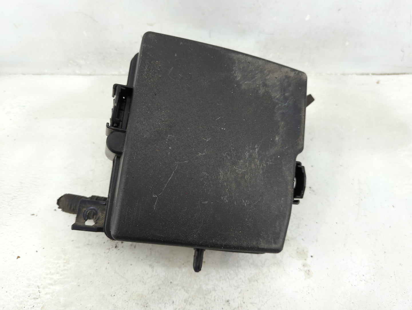 2013 Hyundai Santa Fe Fusebox Fuse Box Panel Relay Module P/N:MG666081-N 39160-37110, 91951-2W000, 91956-00001 Fits OEM Used