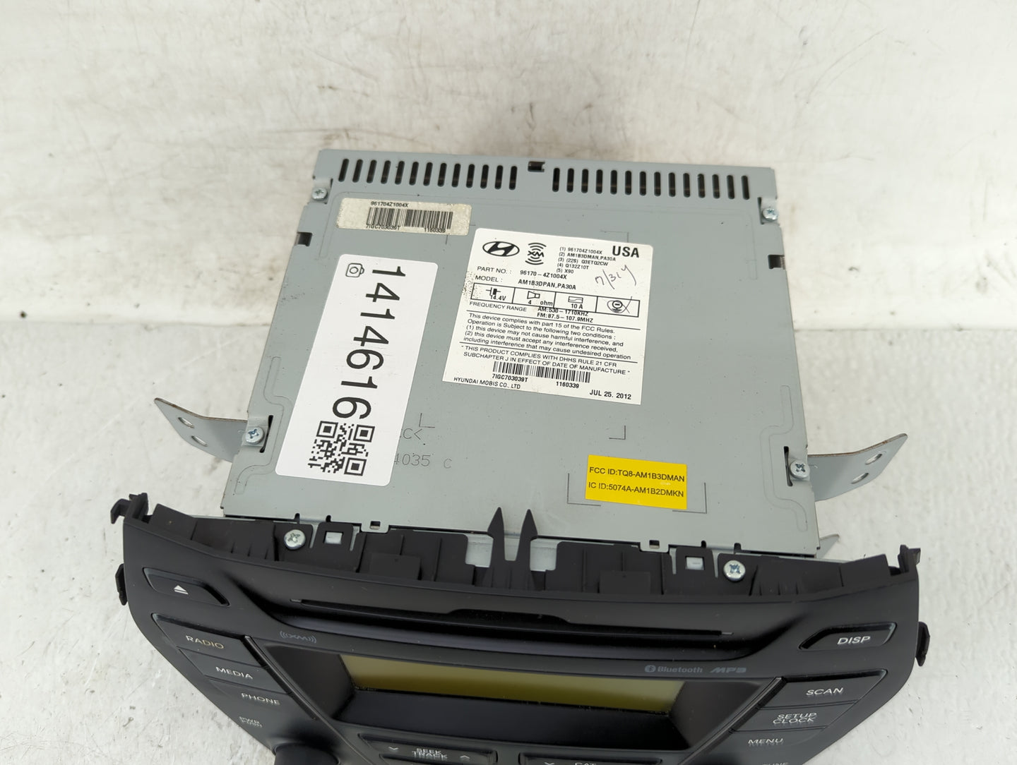 2013-2014 Hyundai Santa Fe Radio AM FM Cd Player Receiver Replacement P/N:96170-4Z1004X Fits Fits 2013 2014 OEM Used Auto Pa