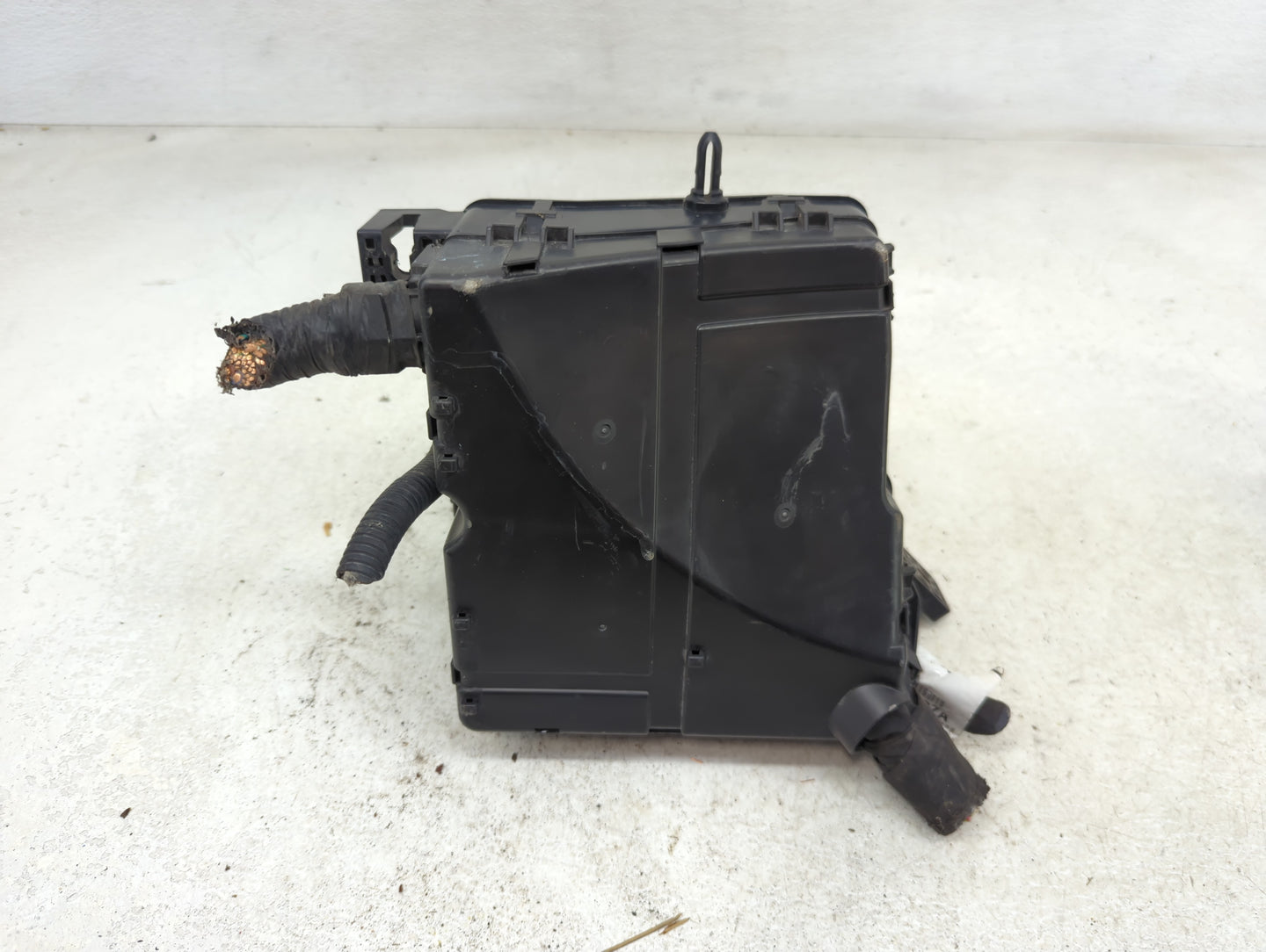 2013 Hyundai Santa Fe Fusebox Fuse Box Panel Relay Module P/N:91956-00001 91951-2W000 Fits OEM Used Auto Parts - Oemusedauto