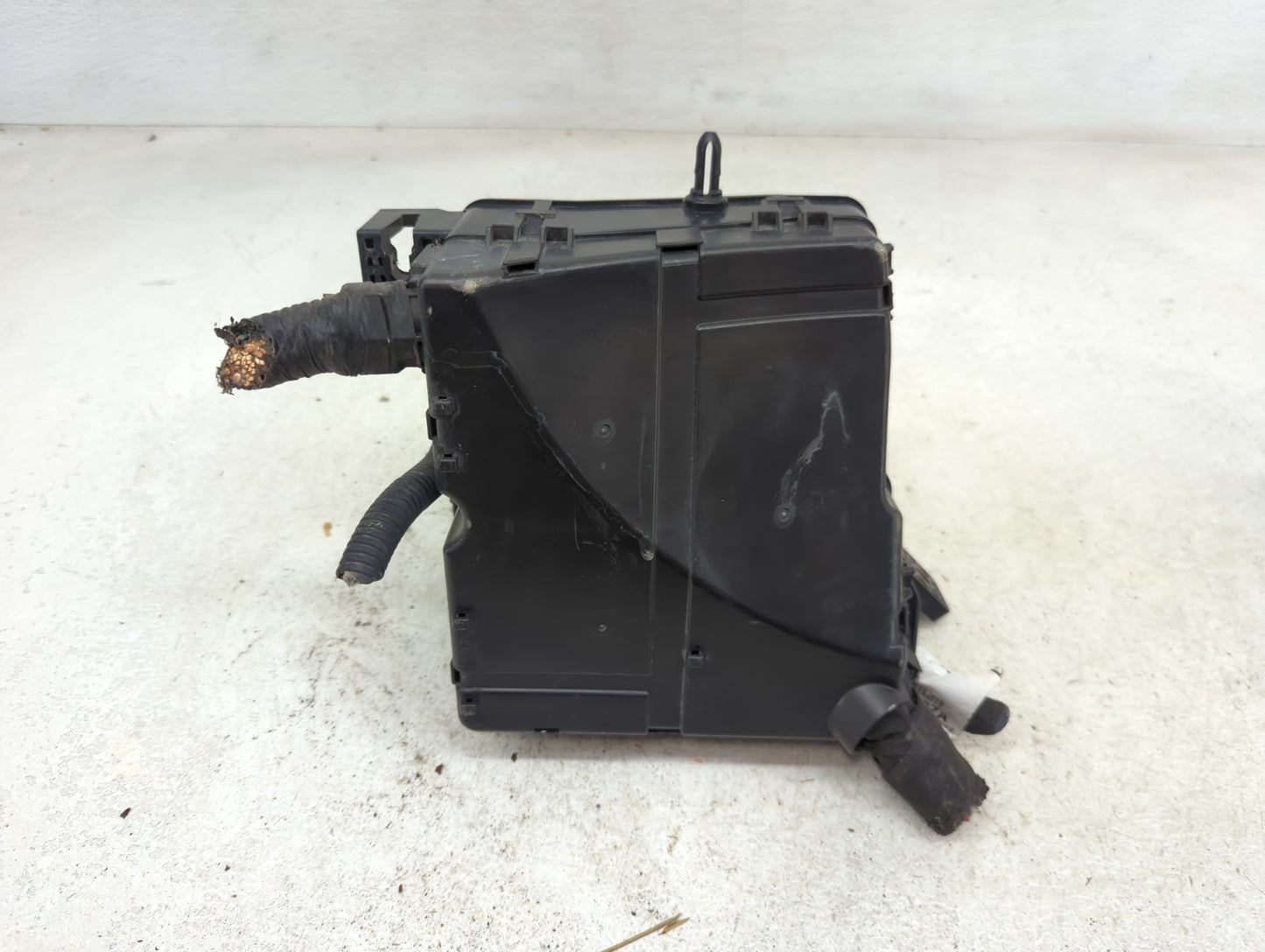 2013 Hyundai Santa Fe Fusebox Fuse Box Panel Relay Module P/N:91956-00001 91951-2W000 Fits OEM Used Auto Parts - Oemusedauto