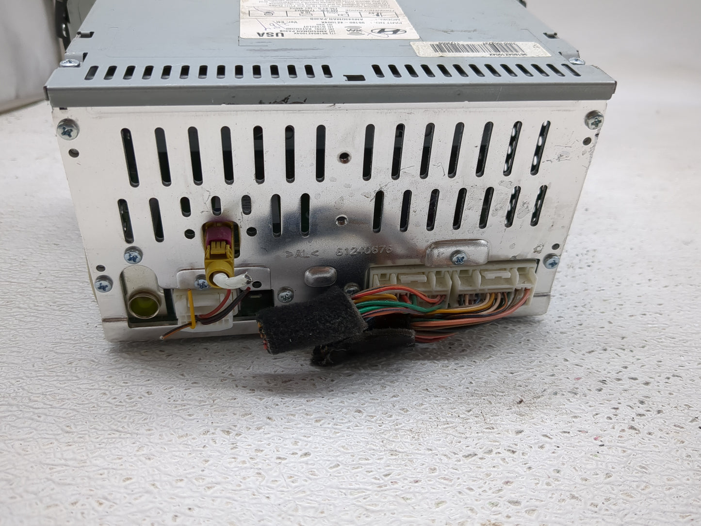 2013-2014 Hyundai Santa Fe Radio AM FM Cd Player Receiver Replacement P/N:961804Z1004X Fits Fits 2013 2014 OEM Used Auto Par