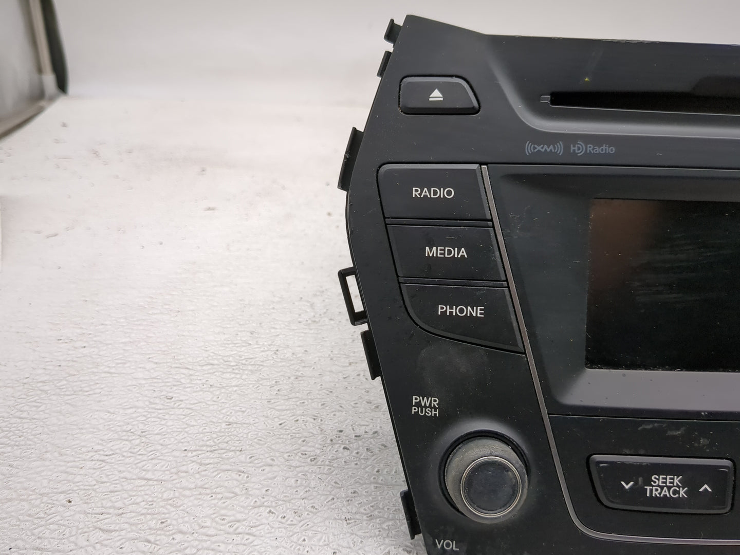 2013-2014 Hyundai Santa Fe Radio AM FM Cd Player Receiver Replacement P/N:961804Z1004X Fits Fits 2013 2014 OEM Used Auto Par