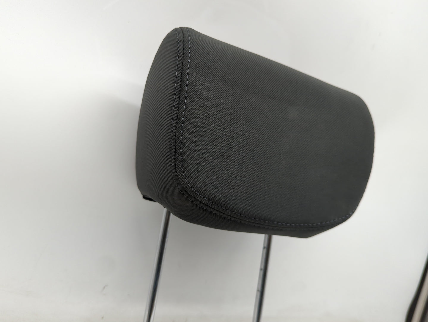 2013-2016 Hyundai Santa Fe Headrest Head Rest Rear Seat Fits Fits 2013 2014 2015 2016 OEM Used Auto Parts - Oemusedautoparts