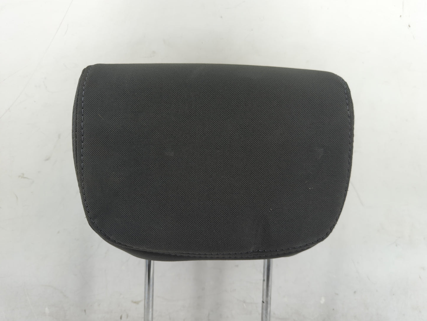 2013-2016 Hyundai Santa Fe Headrest Head Rest Rear Center Seat Fits Fits 2013 2014 2015 2016 OEM Used Auto Parts - Oemusedau