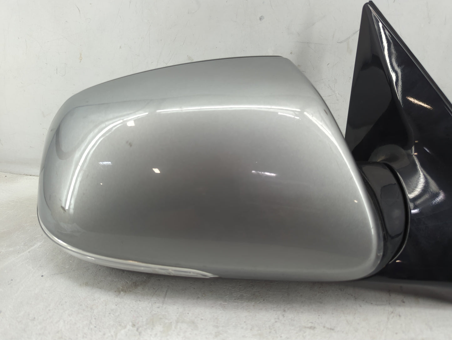 2013-2016 Hyundai Santa Fe Passenger Side View Mirror - Right Door Mirror OEM Used - Oemusedautoparts1.com